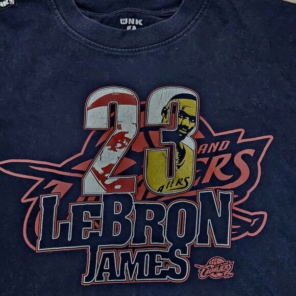 Lebron James #23 Cleveland Cavilers NBA Unk Graphic Short Sleeve T-Shirt Medium - Picture 2 of 4